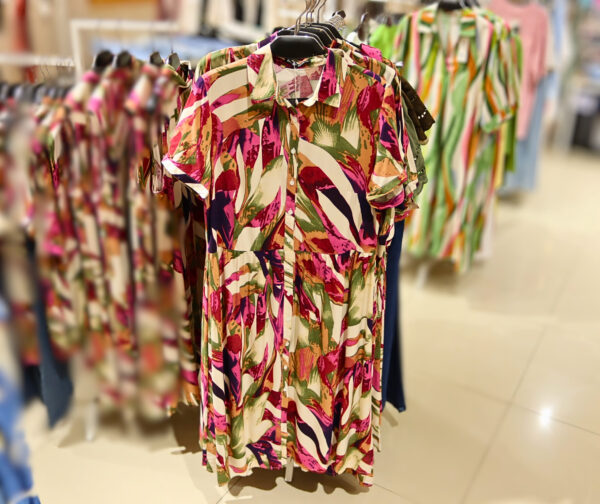 Vestido Estampado Tropical - Image 3