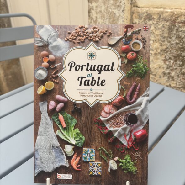 PORTUGAL À MESA - RECEITAS DA COZINHA TRADICIONAL PORTUGUESA