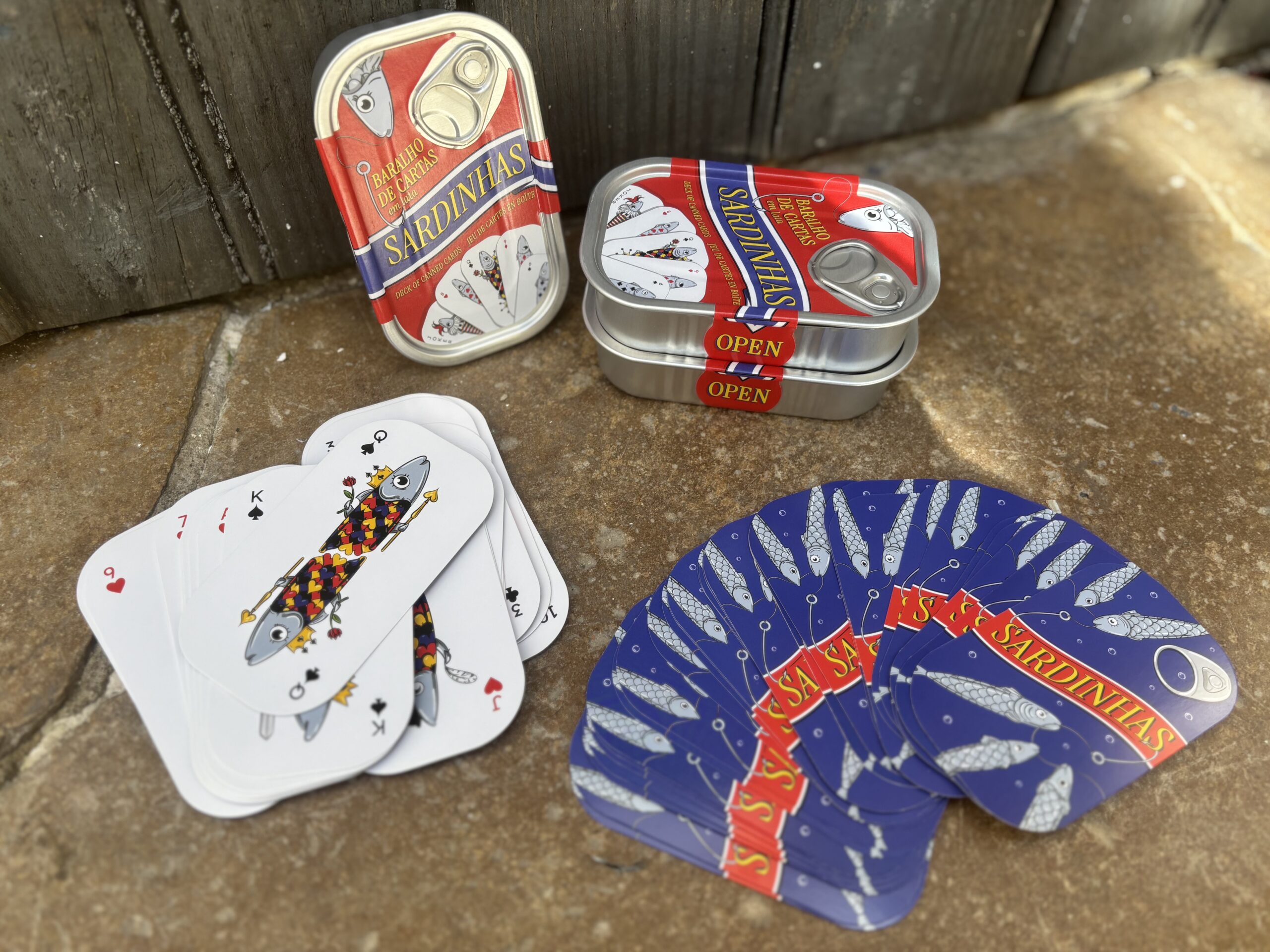 Baralho de cartas em lata de sardinha - Imagem de 3