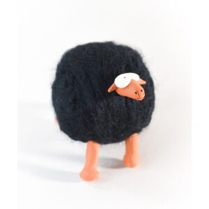 Ovelha em lã e barro